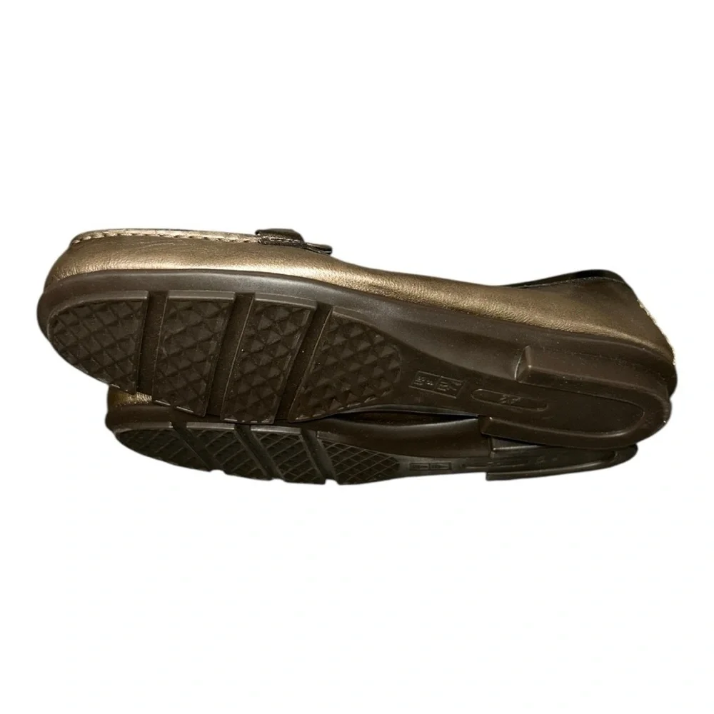 A2 By Aerosoles Women's Metallic Bronze Loafers size 9
